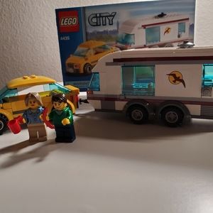 LEGO City 4435 Car and Caravan